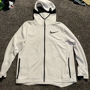 NIKE dri fit show time jacket